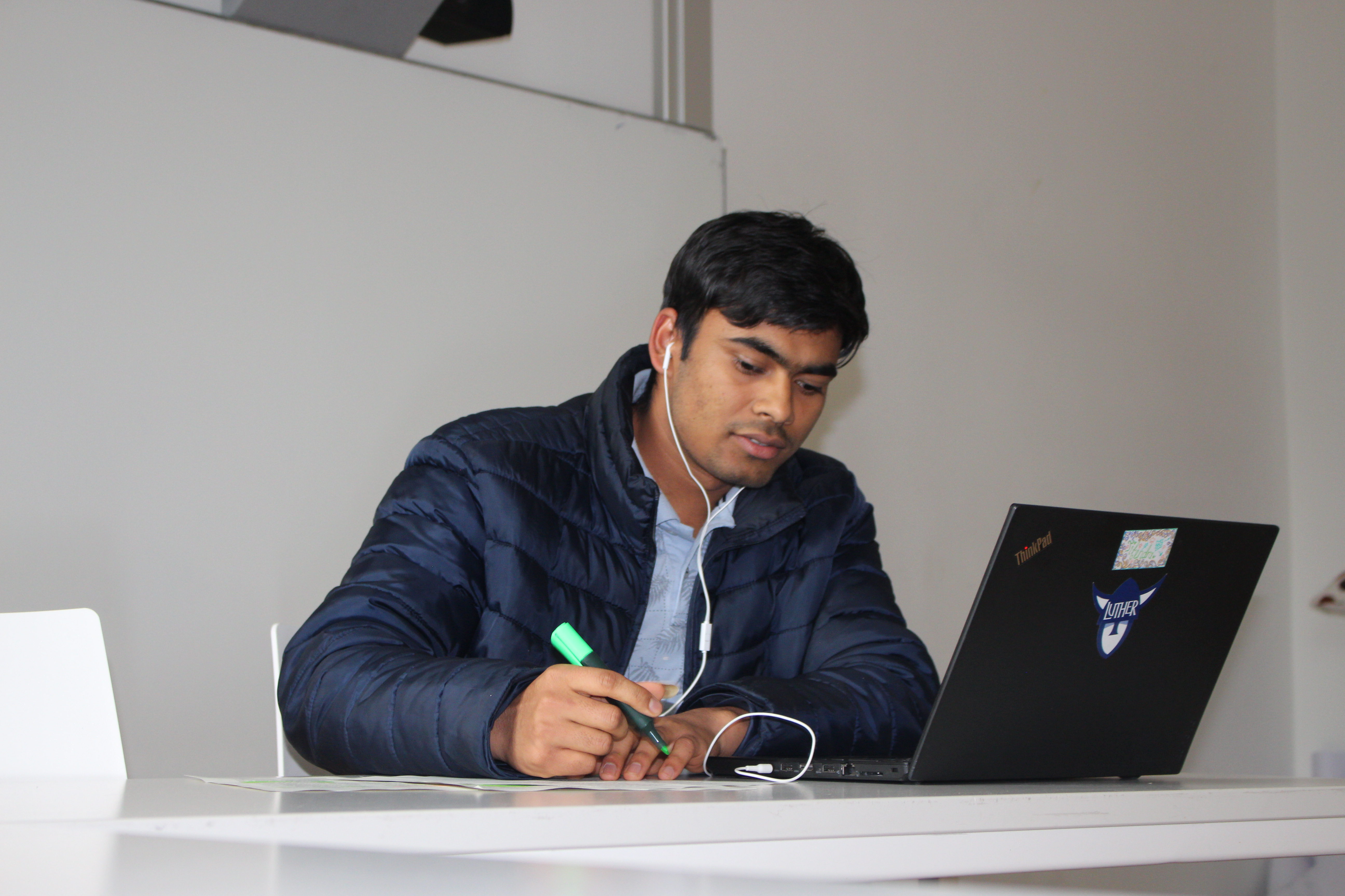 E2S student